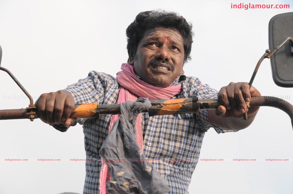 Ambasamuthirathil Ambani Movie hd photo