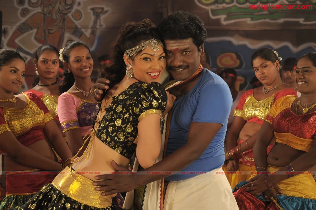 Ambasamuthirathil Ambani Movie hd photo