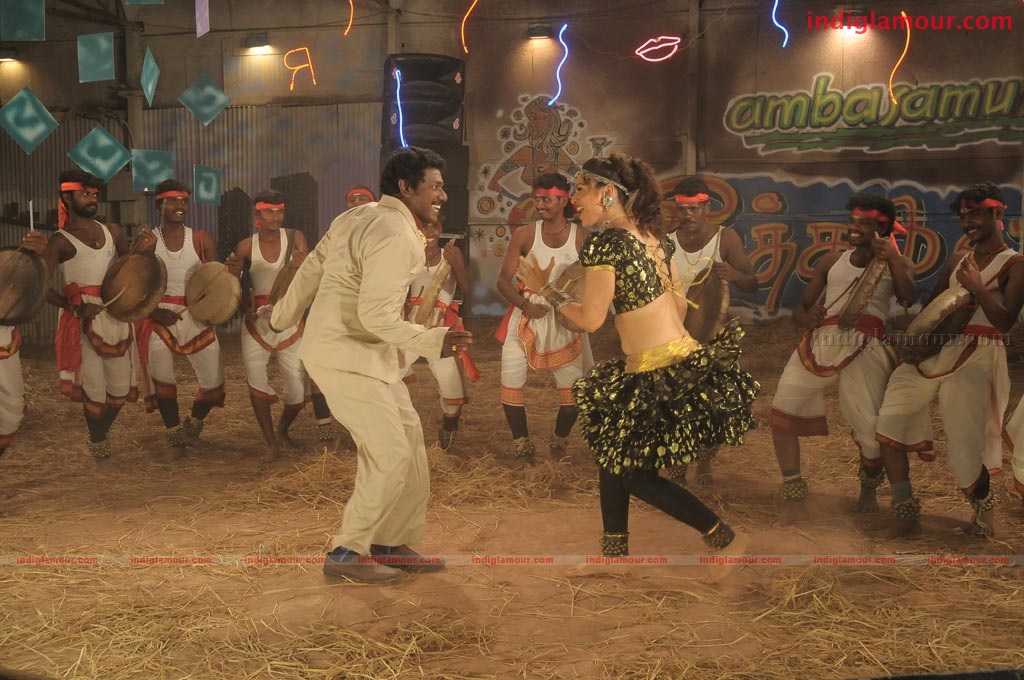 Ambasamuthirathil Ambani Movie hd photo