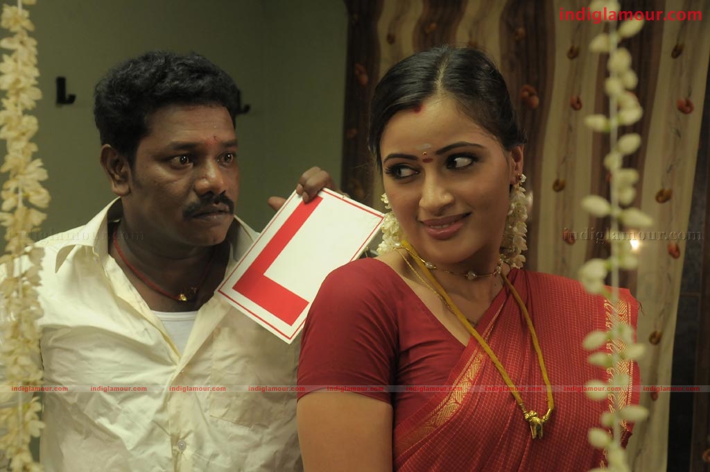 Ambasamuthirathil Ambani Movie hd photo