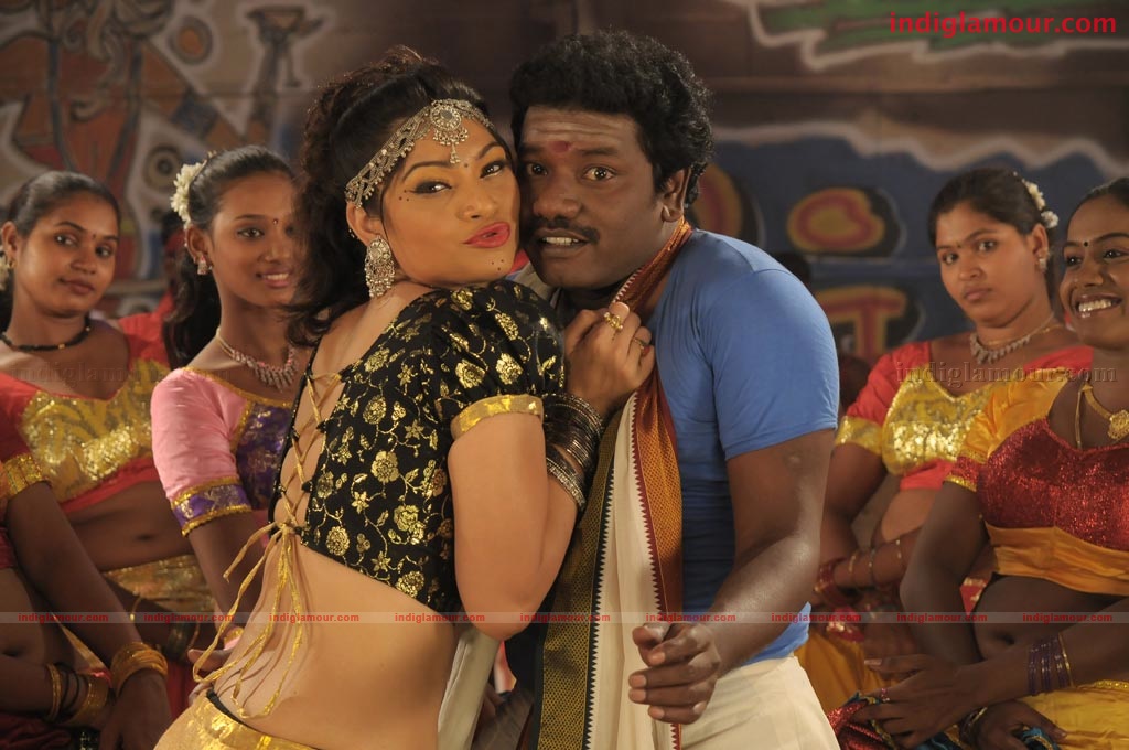 Ambasamuthirathil Ambani Movie hd photo