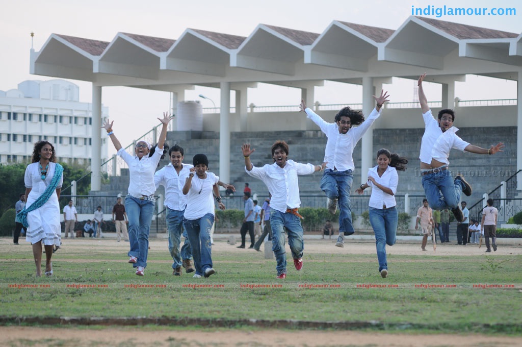 Enithu Enithu Movie hd photo