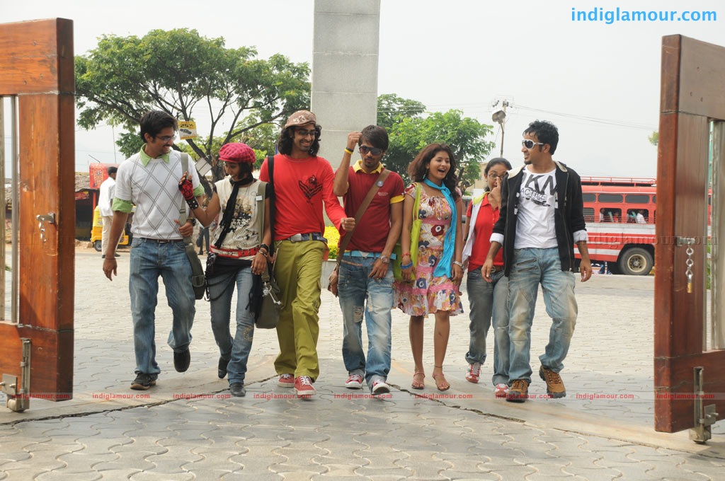 Enithu Enithu Movie hd photo