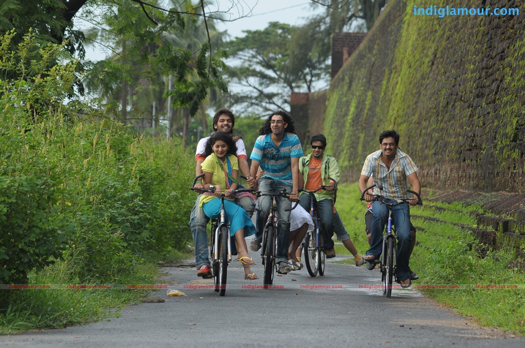 Enithu Enithu Movie hd photo