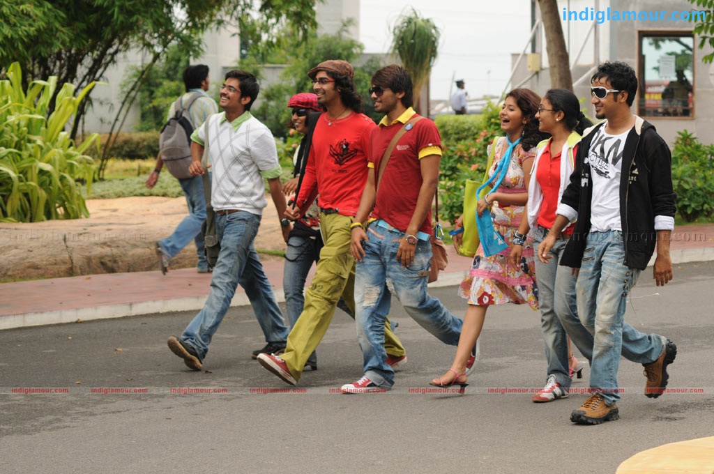 Enithu Enithu Movie hd photo