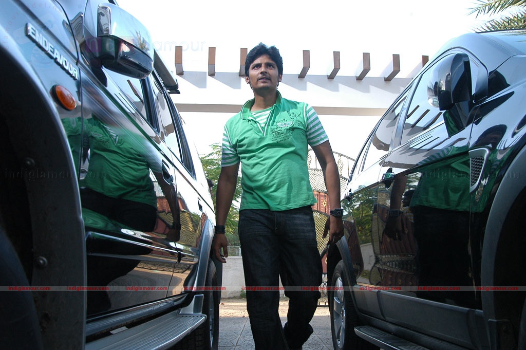 Kacheri Arambam Movie hd photo