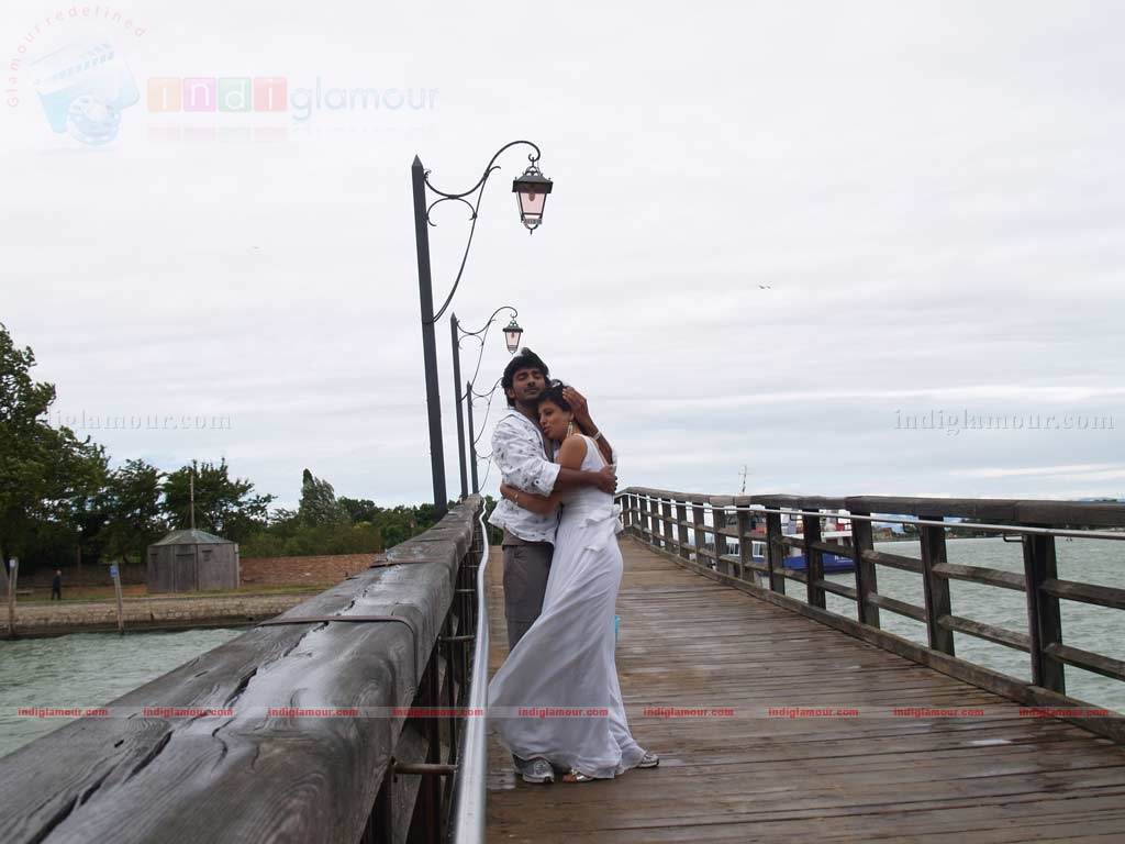 MunDhinam Paartheney Movie hd photo
