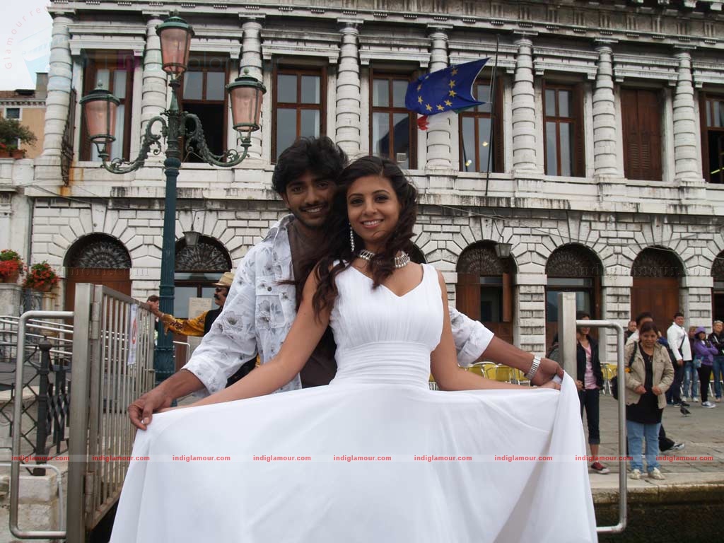 MunDhinam Paartheney Movie hd photo