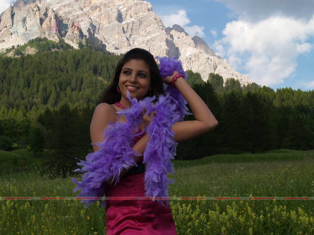 MunDhinam Paartheney Movie hd photo