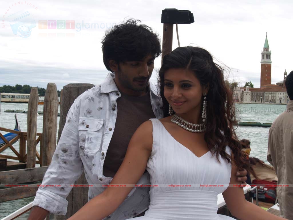 MunDhinam Paartheney Movie hd photo