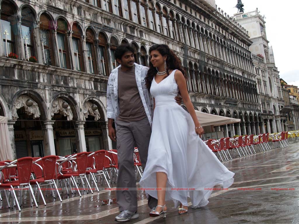 MunDhinam Paartheney Movie hd photo