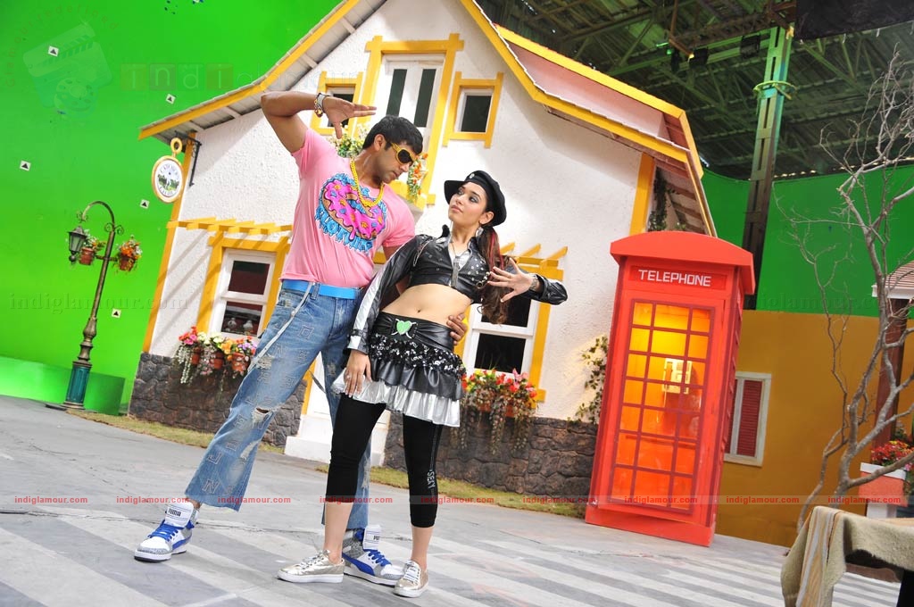 Thillalangadi Movie hd photo