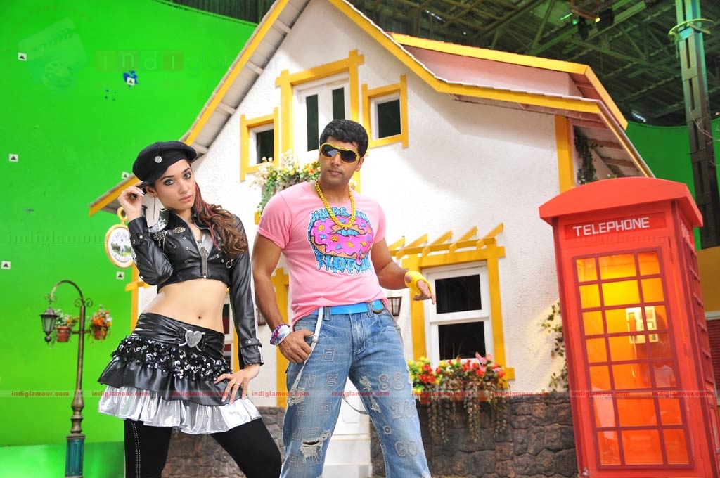 Thillalangadi Movie hd photo