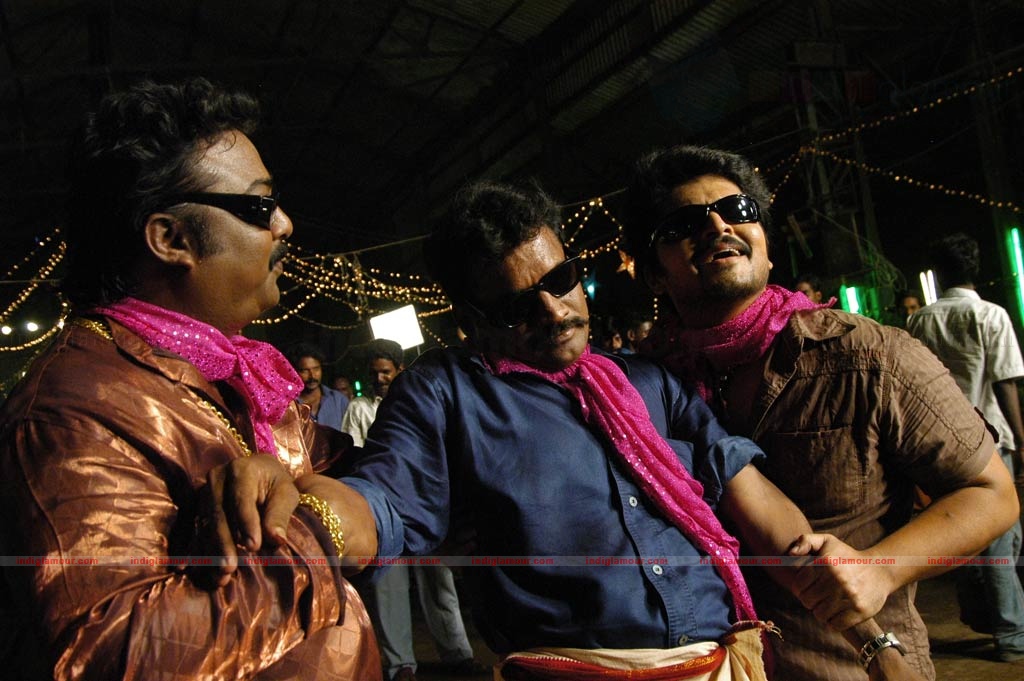 Thambi Vettothi Sundaram Movie hd photo
