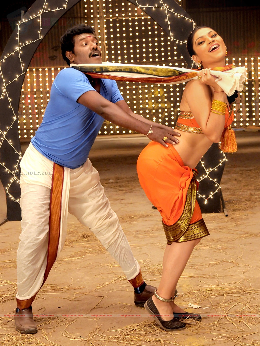 Ambasamuthirathil Ambani Movie hd photo
