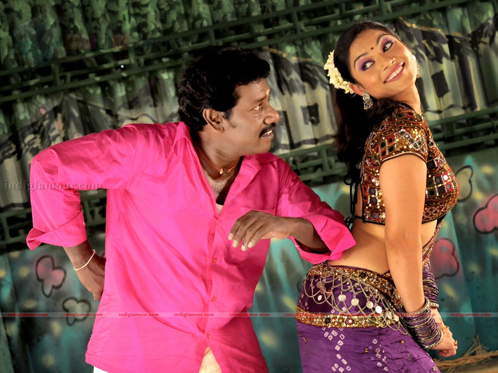 Ambasamuthirathil Ambani Movie hd photo