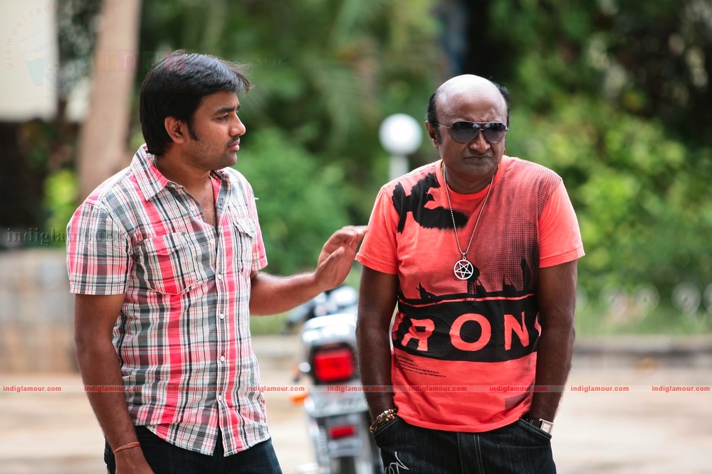 Tamizh Padam Movie hd photo