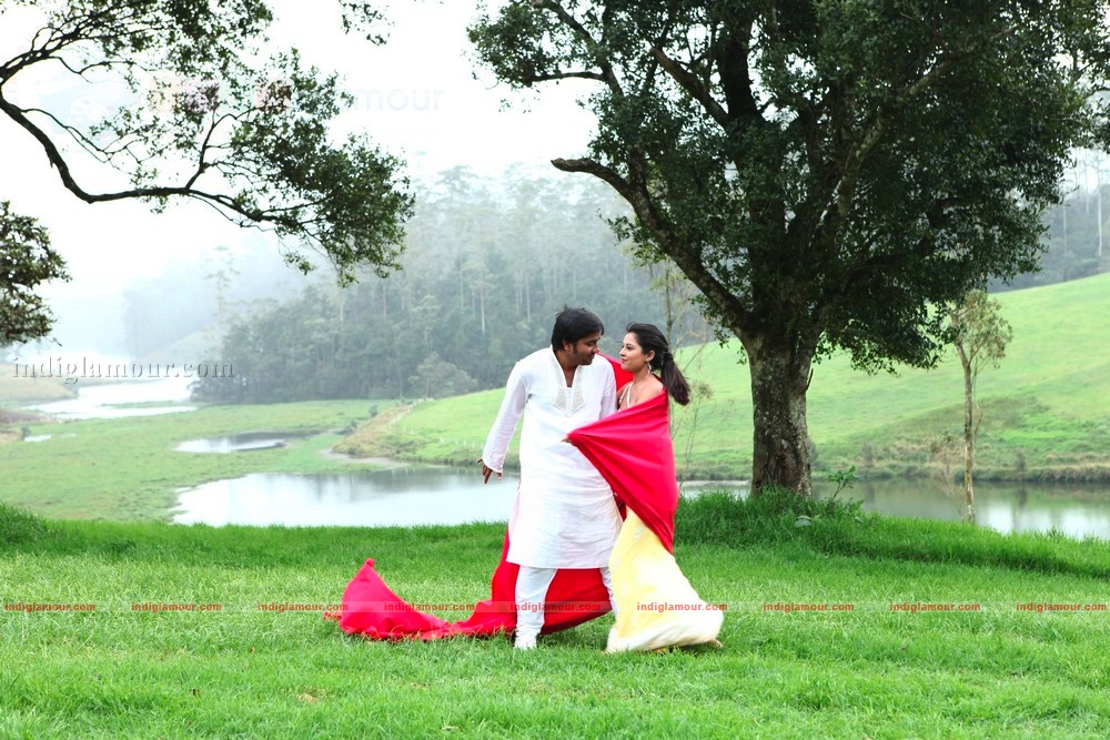 Tamizh Padam Movie hd photo