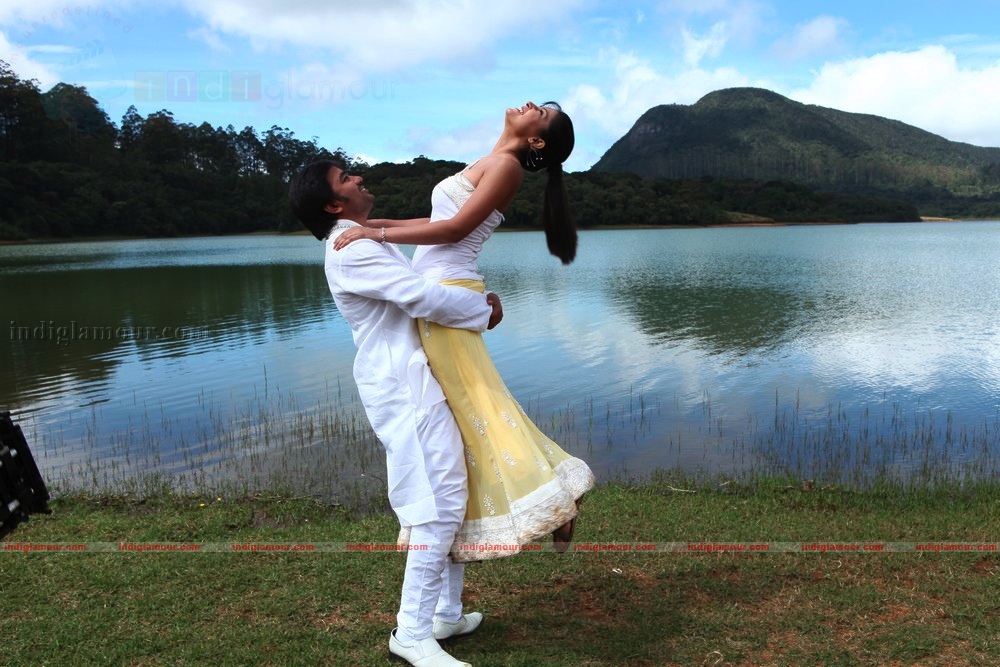 Tamizh Padam Movie hd photo