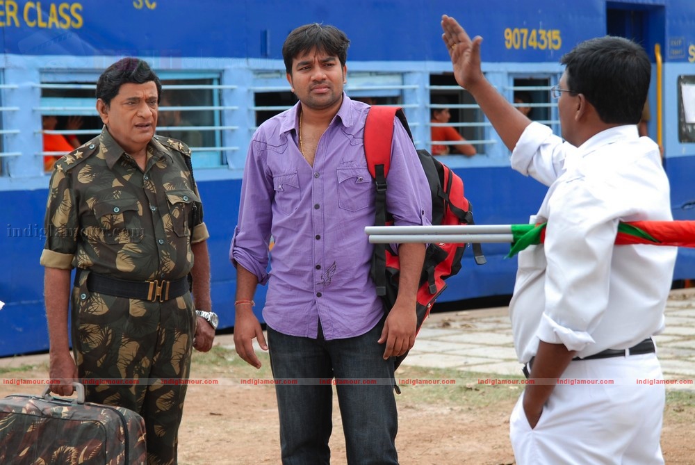 Tamizh Padam Movie hd photo