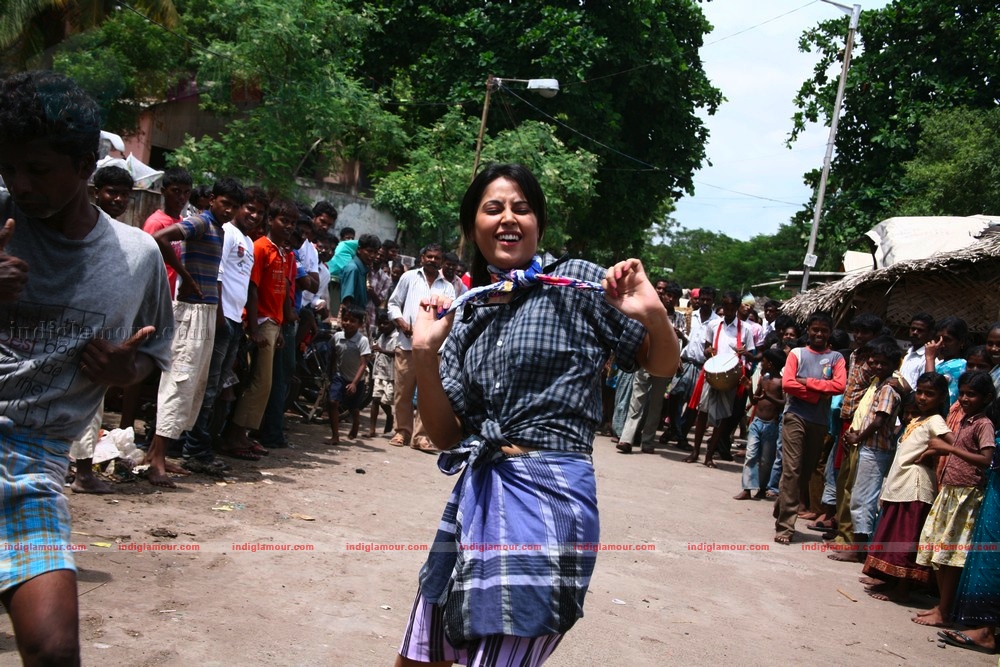 Tamizh Padam Movie hd photo
