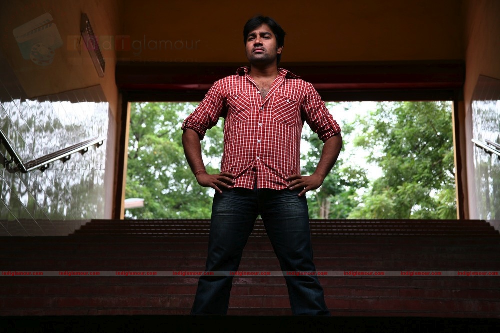 Tamizh Padam Movie hd photo