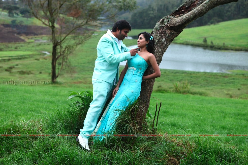 Tamizh Padam Movie hd photo