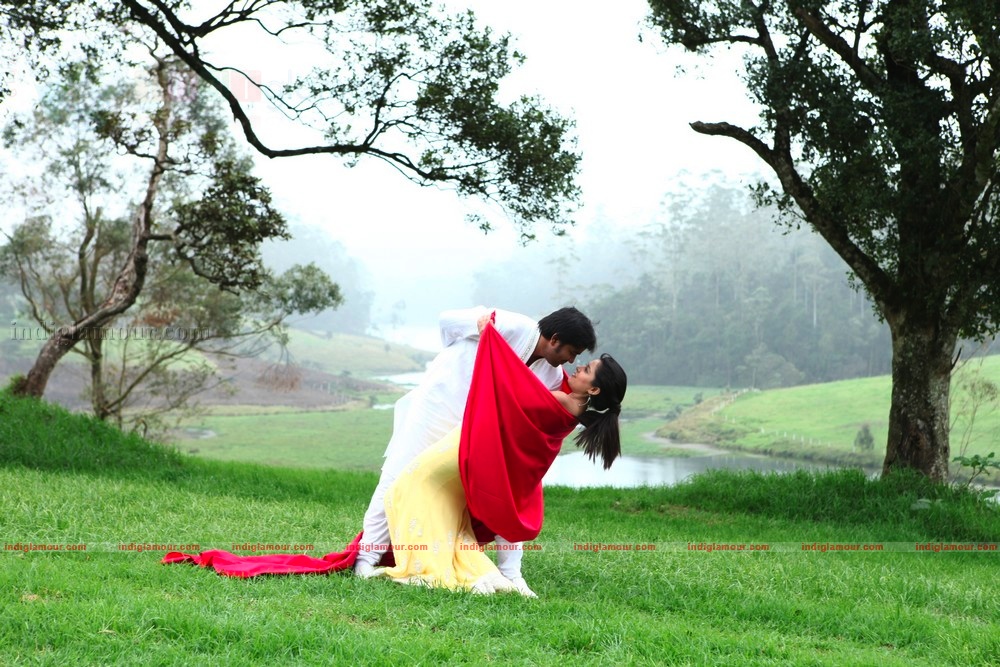Tamizh Padam Movie hd photo