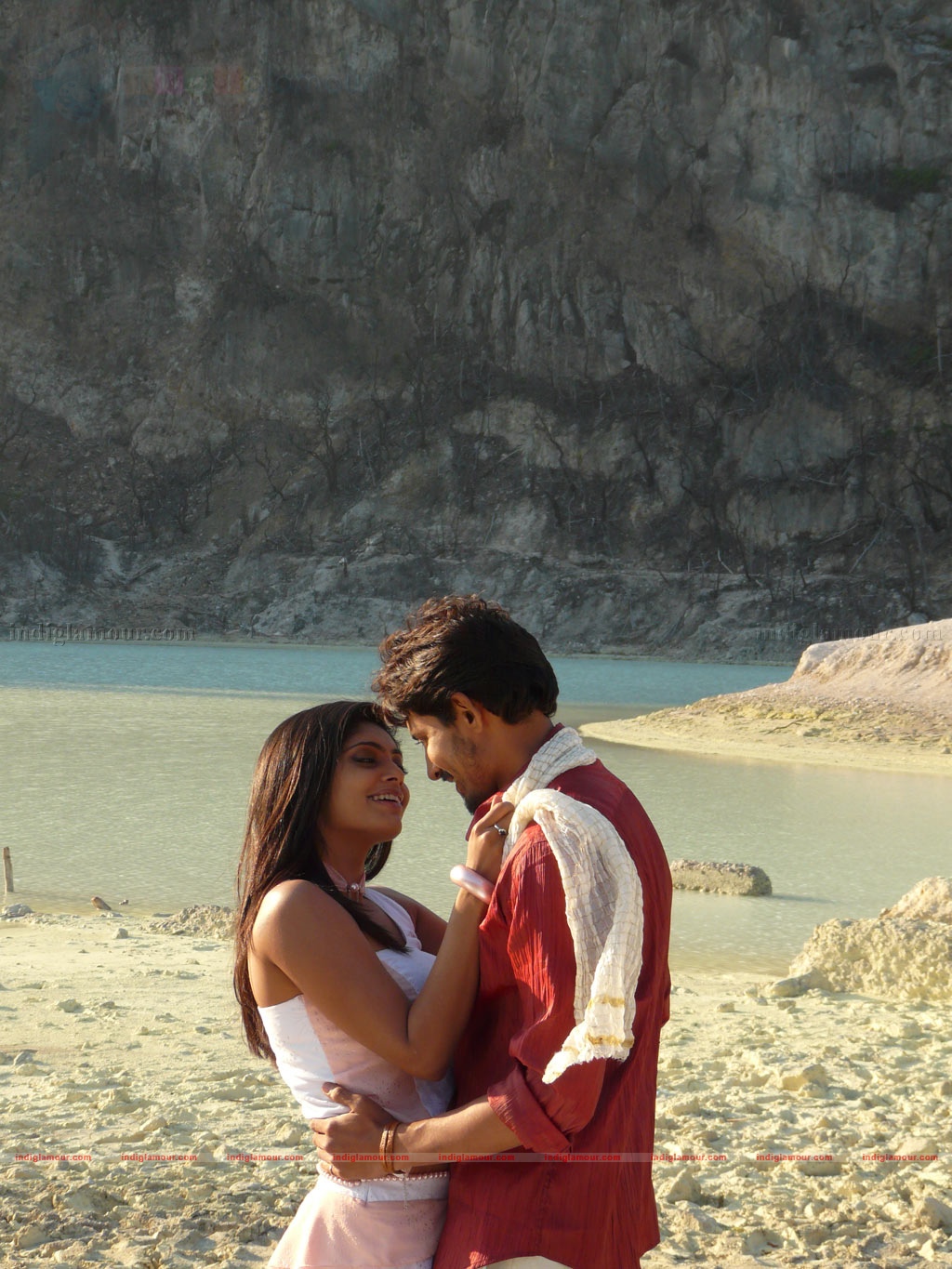 Kola Kolaya Mundhirika Movie hd photo