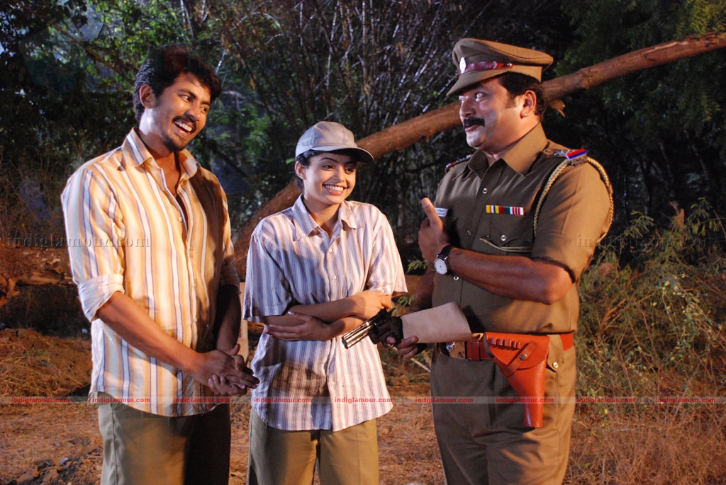 Kola Kolaya Mundhirika Movie hd photo