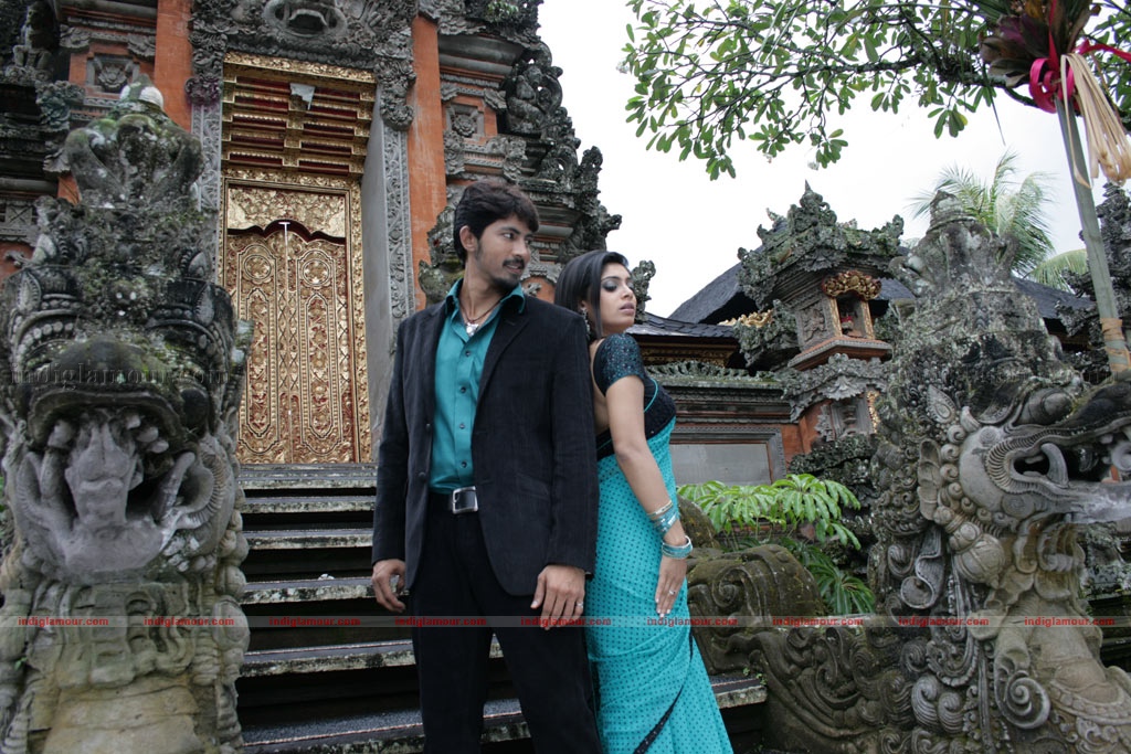 Kola Kolaya Mundhirika Movie hd photo
