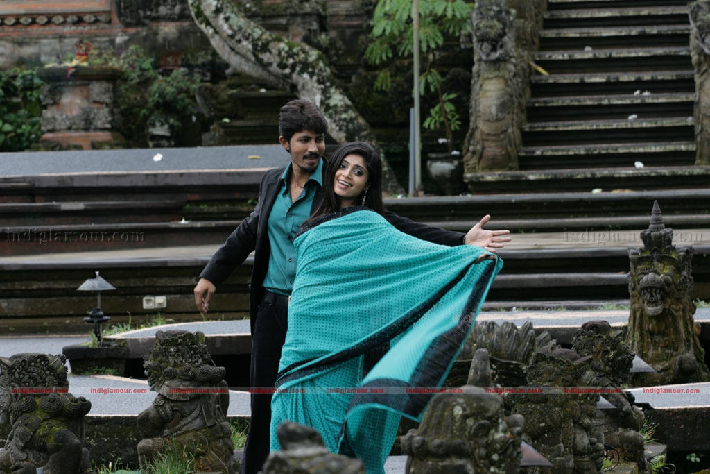 Kola Kolaya Mundhirika Movie hd photo