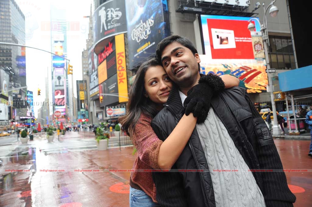 Vinnaithandi Varuvaya Movie hd photo