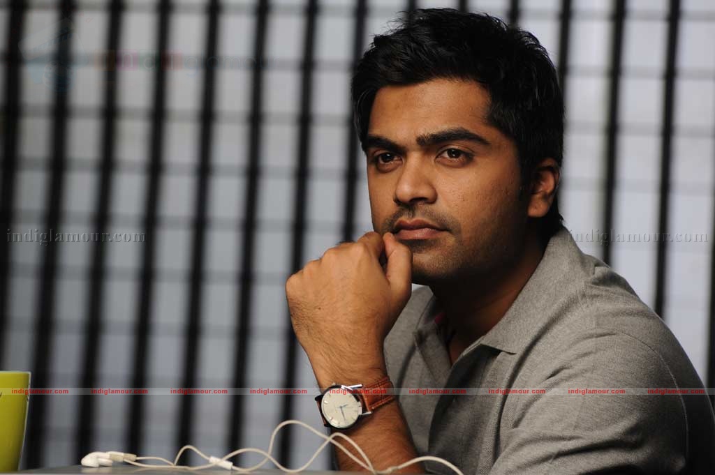 Vinnaithandi Varuvaya Movie hd photo