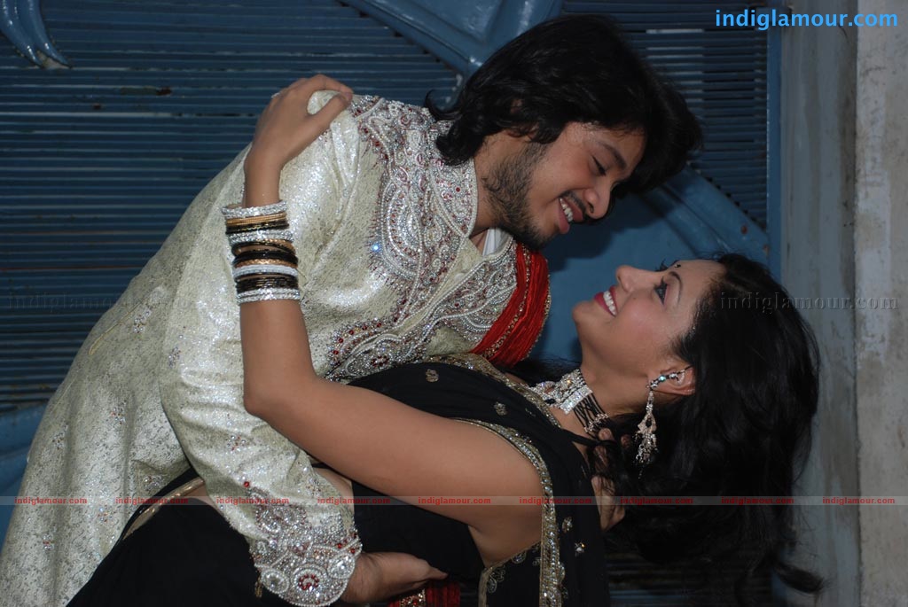Naane Ennul Illai Movie hd photo