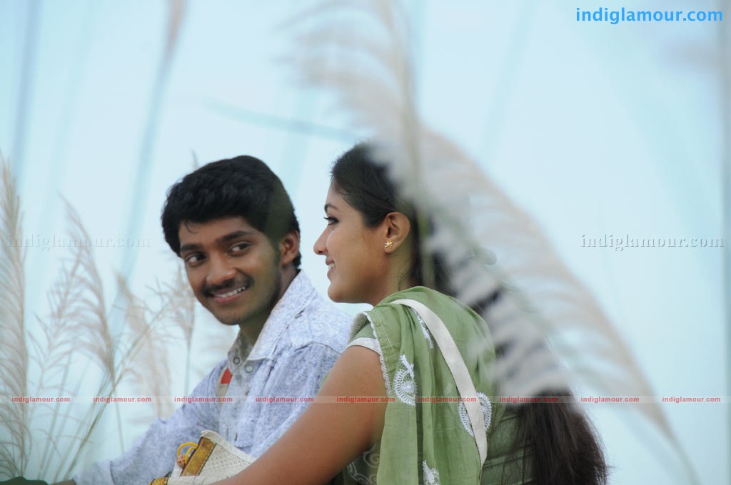 Kadhal Solla Vandhen Movie hd photo