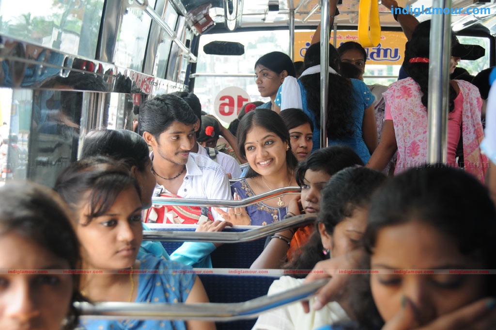 Kadhal Solla Vandhen Movie hd photo