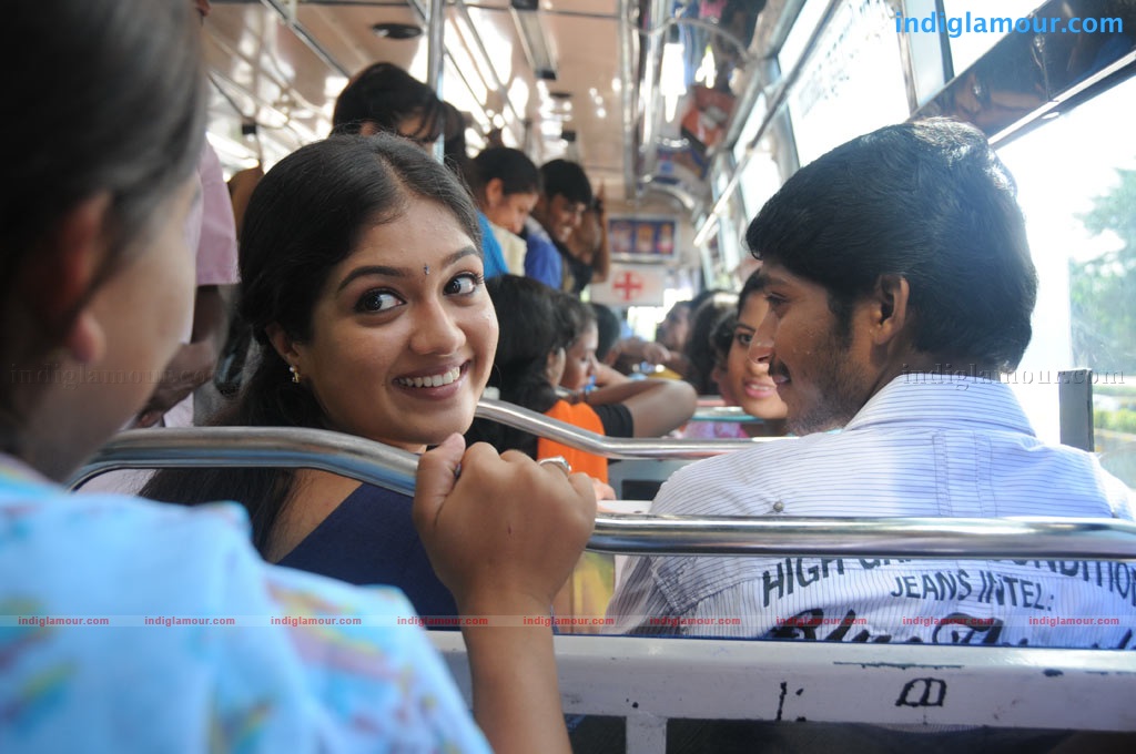 Kadhal Solla Vandhen Movie hd photo