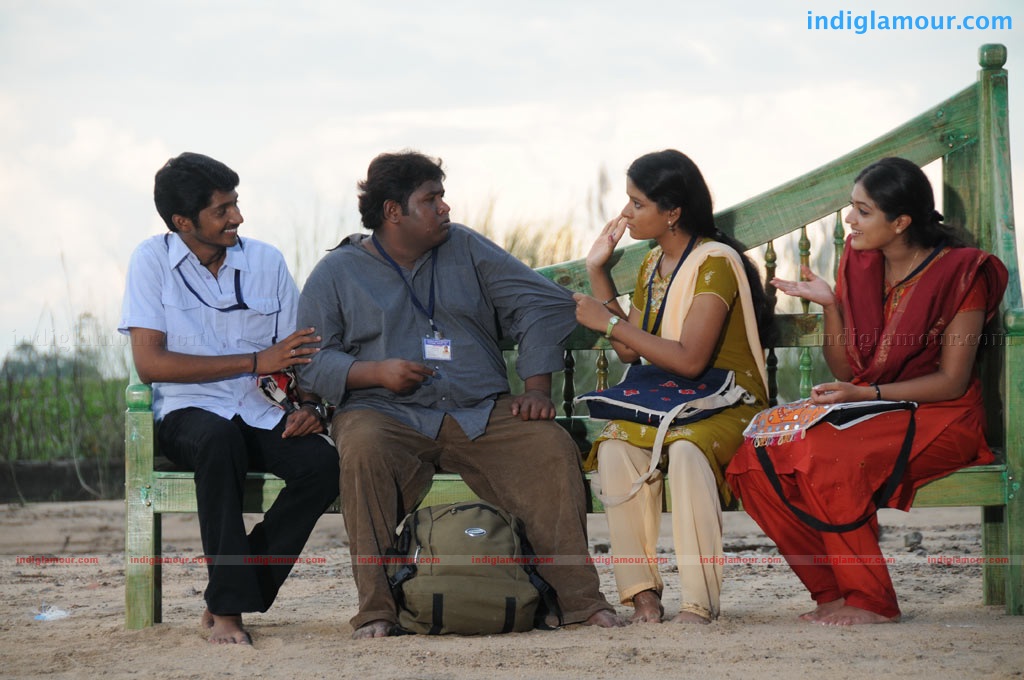 Kadhal Solla Vandhen Movie hd photo