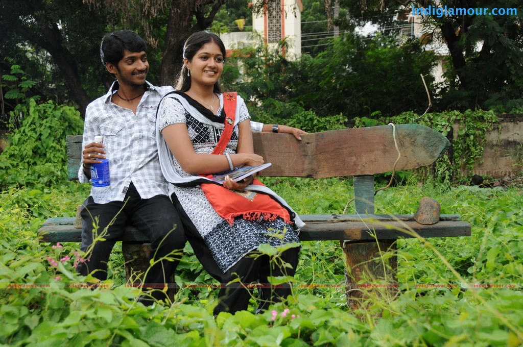 Kadhal Solla Vandhen Movie hd photo