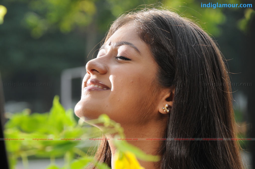 Kadhal Solla Vandhen Movie hd photo