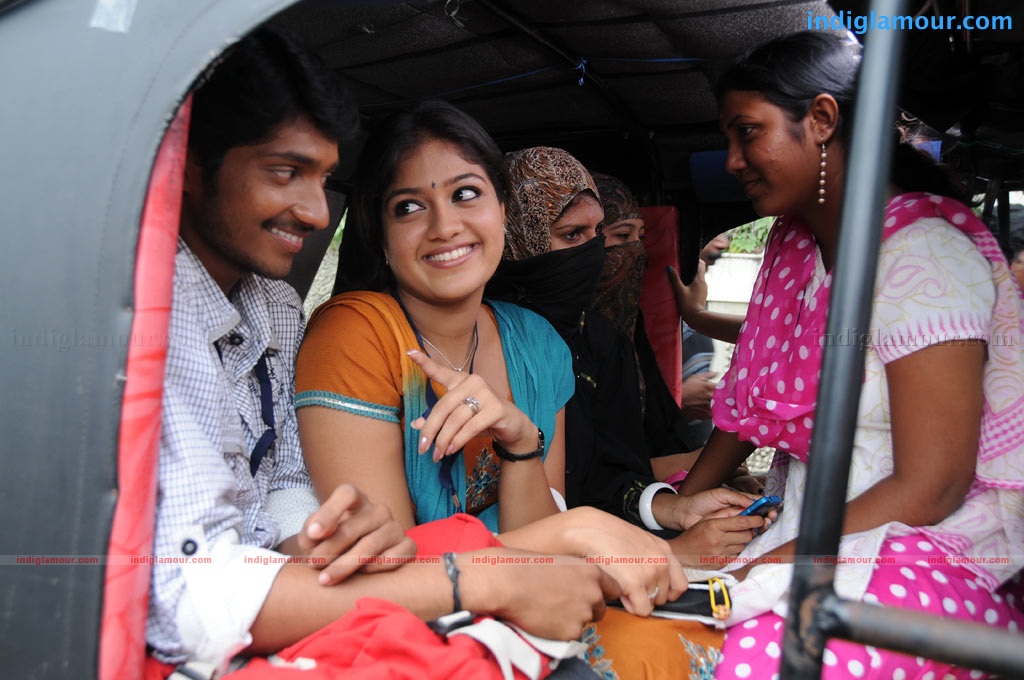 Kadhal Solla Vandhen Movie hd photo