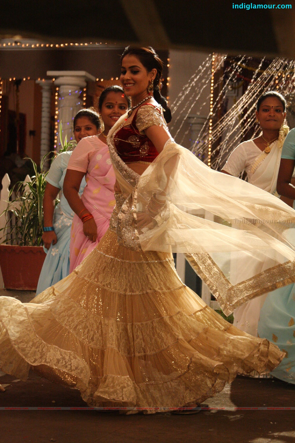 Uthama Puthiran Movie hd photo