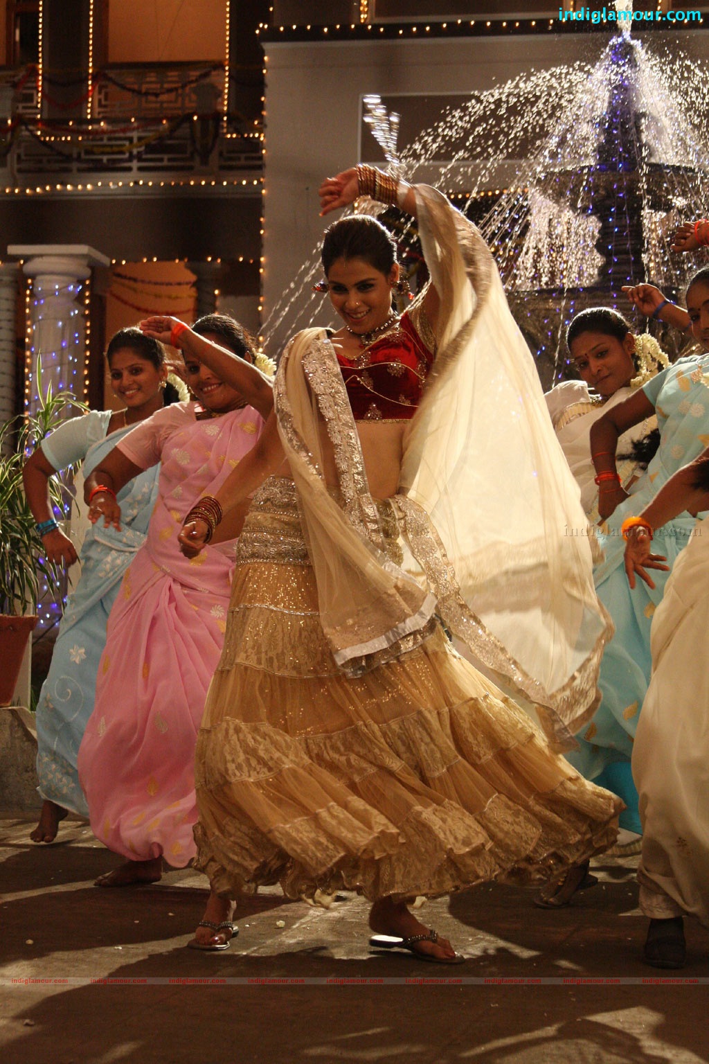 Uthama Puthiran Movie hd photo