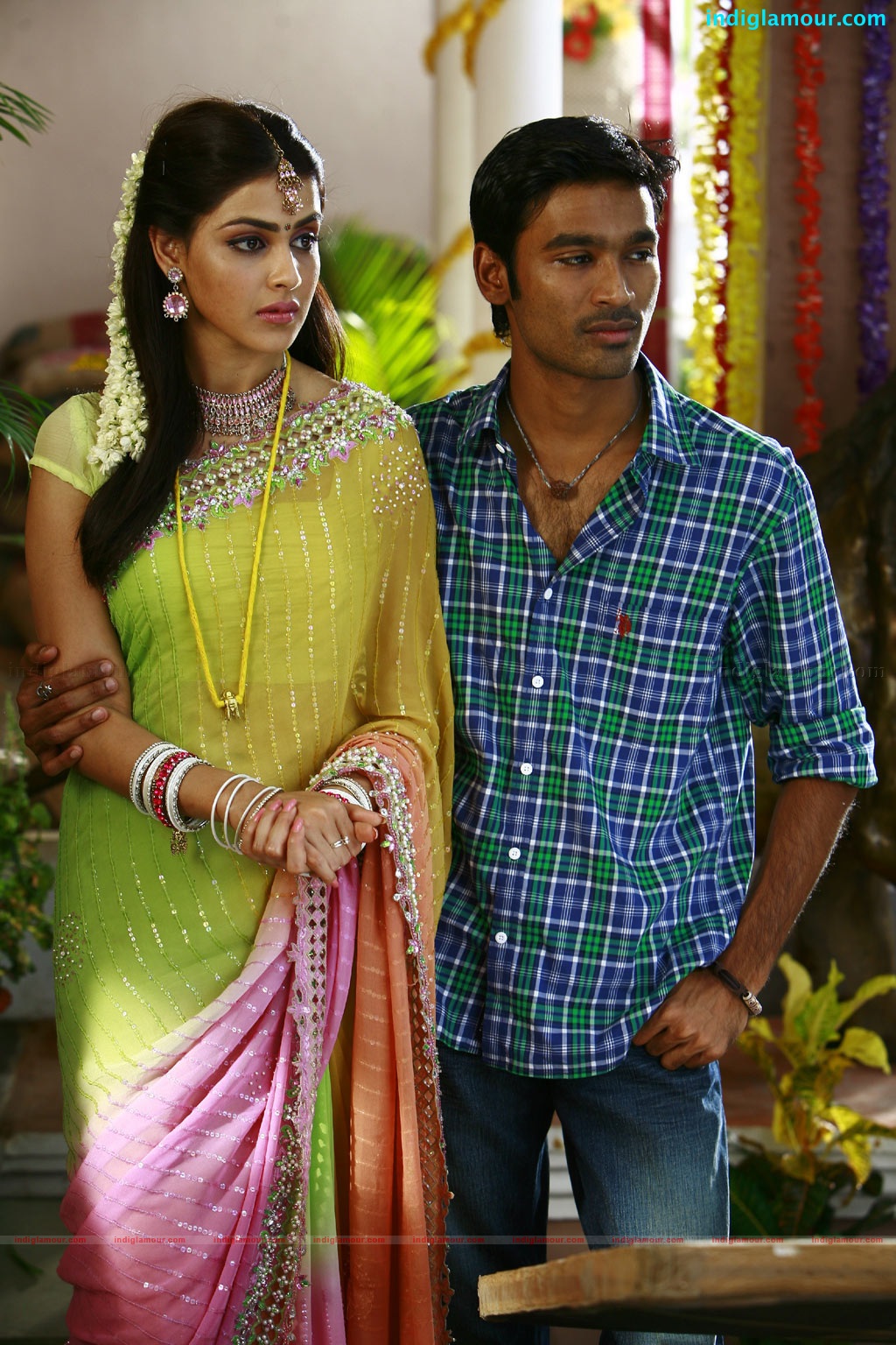 Uthama Puthiran Movie hd photo