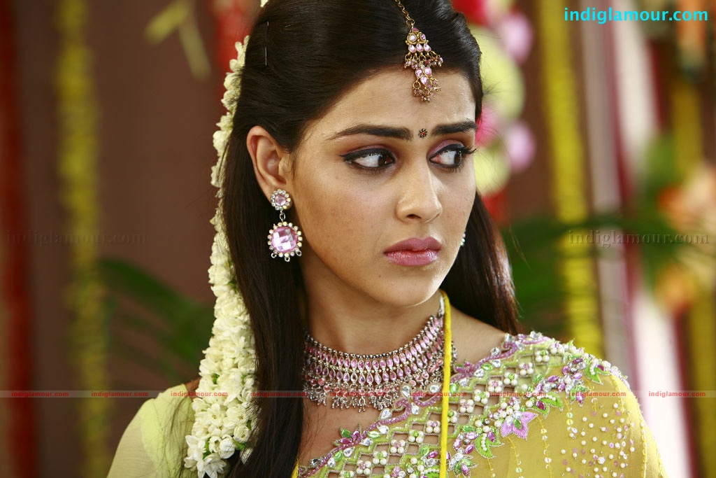 Uthama Puthiran Movie hd photo