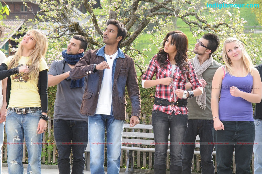 Uthama Puthiran Movie hd photo