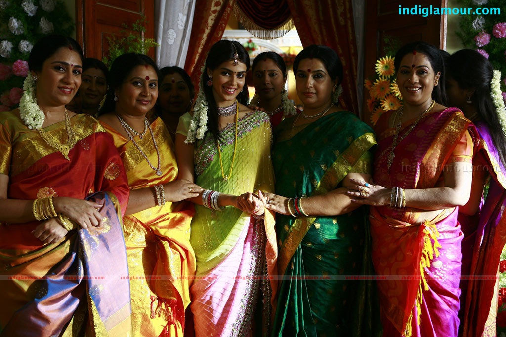 Uthama Puthiran Movie hd photo
