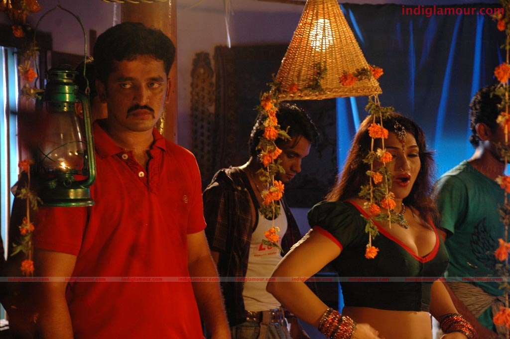 Drogam Nadanthathu Enna Movie hd photo
