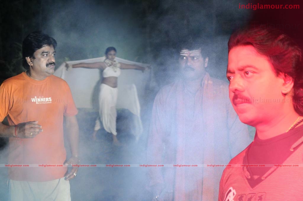 Naane Varuven Movie hd photo
